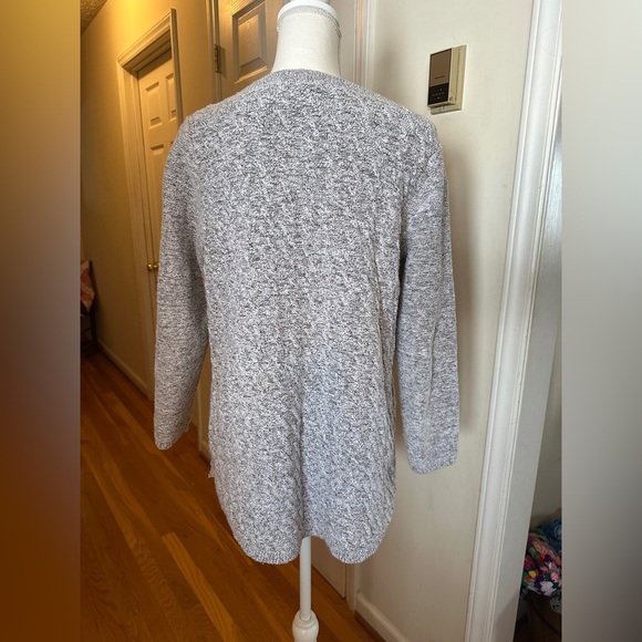 J Jill gray knit sweater size medium. - Picture 2 of 6